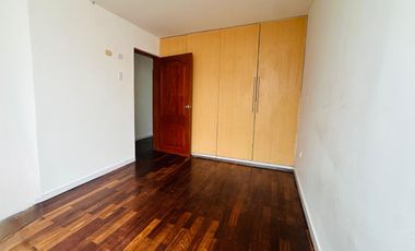 Acogedora e iluminada casa con salida directa a parque 🏡🌳