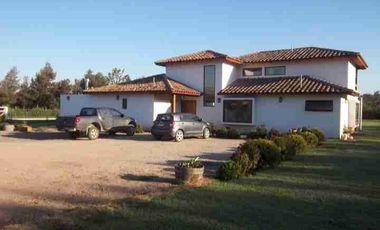 Se Arrienda Hermosa Casa en Parcela