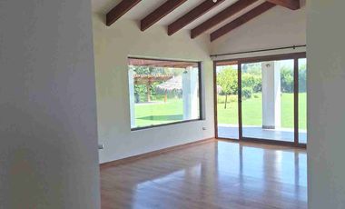Se Arrienda Hermosa Casa en Parcela