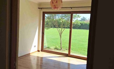 Se Arrienda Hermosa Casa en Parcela