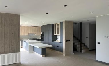 ARRIENDO CASA LOS BRAVOS