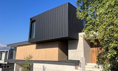 ARRIENDO CASA LOS BRAVOS