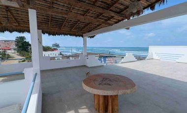 Casa con Vista al Mar en Ballenita | 4 Dormitorios + Terraza Panorámica