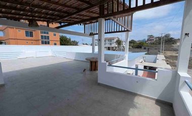 Casa con Vista al Mar en Ballenita | 4 Dormitorios + Terraza Panorámica