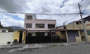 CASA RENTERA EN VENTA CARCELEN BAJO NORTE DE QUITO