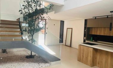 casa en renta en zona esmeralda