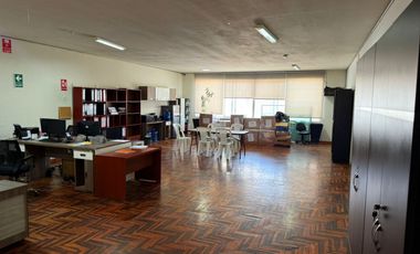 OFICINA EN VENTA – SURCO (FRENTE A ESTACIÓN AYACUCHO – LÍNEA 1)