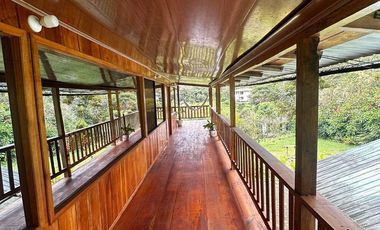 HACIENDA DE VENTA - MINDO - ECUADOR