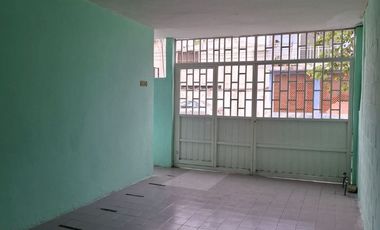 CASA EN RENTA,CERCA DE LA AV. CUAUHTEMOC