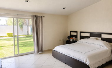 CASA A CAMPO DE GOLF EN PRIVADA, VILLAS DE IRAPUATO