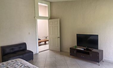 CASA A CAMPO DE GOLF EN PRIVADA, VILLAS DE IRAPUATO
