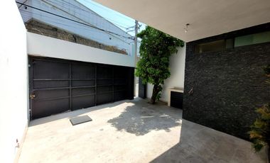 CASA CON ALBERCA EN MORELOS
