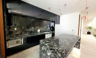 CASA CON ALBERCA EN MORELOS