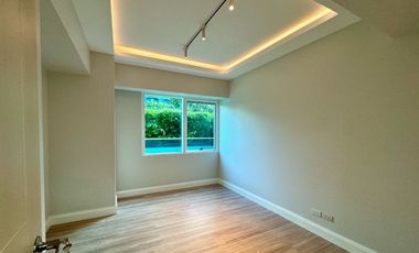 Garden Unit 2 Bedroom with Brand New Appliances For Sale Hidalgo Place Makati