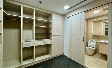 Garden Unit 2 Bedroom with Brand New Appliances For Sale Hidalgo Place Makati