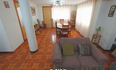 🏡 CASA EN ESQUINA CON LOCAL COMERCIAL + 3 PISOS INDEPENDIENTES 🏡
