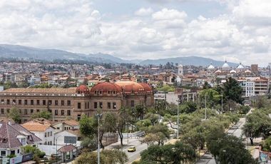 VENTA HOTEL / CENTRO DE NEGOCIOS - CUENCA