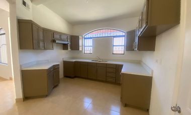 CASA EN RENTA EN AVENIDA COLÓN. HÍPICO RESIDENCIAL. MEXICALI