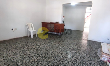 Casa Comercial en Venta en Plena Av. Circunvalación – Urb. Piura (Ideal Inversión)