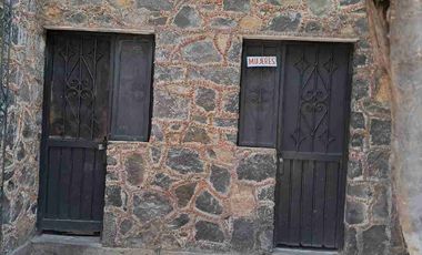 Local comercial en placita frente a Plaza Cuernavaca