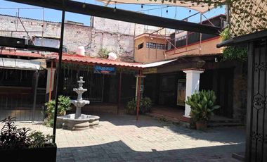 Local comercial en placita frente a Plaza Cuernavaca