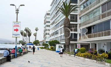Venta de una Casa de 3 pisos en el Malecón Ferreyros