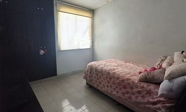 CASA DE UN PISO EN VENTA EN MIRAVALLE