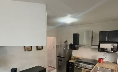 CASA DE UN PISO EN VENTA EN MIRAVALLE
