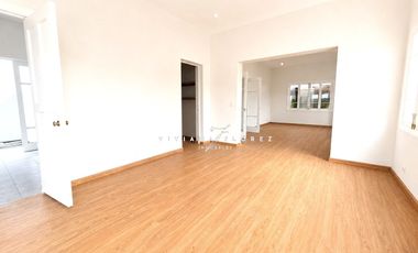ALQUILER casa en San Isidro , 4 dorm, con terraza y jardin