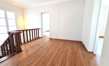 ALQUILER casa en San Isidro , 4 dorm, con terraza y jardin