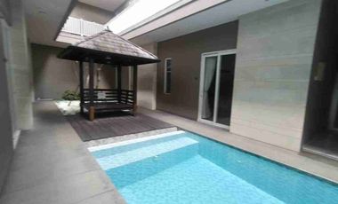 Kos Exclusive Furnish Mewah Tengah Kota Ada Kolam Renang Luas Turun Harga