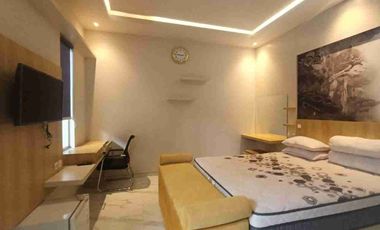Kos Exclusive Furnish Mewah Tengah Kota Ada Kolam Renang Luas Turun Harga