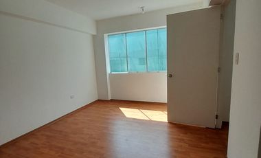 Dúplex de estreno en Urb. Mayorazgo.