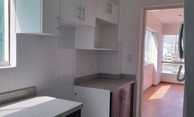 Dúplex de estreno en Urb. Mayorazgo.