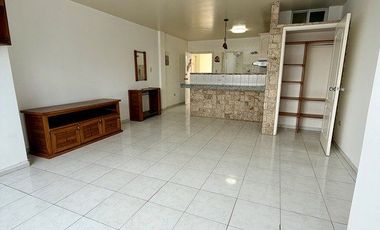SAN LORENZO: AMPLIA SUITE A 3 CUADRAS DEL MAR