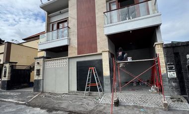 Dikontrakkan Rumah Baru 2 Lantai Di Renon Denpasar Selatan