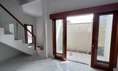 Dikontrakkan Rumah Baru 2 Lantai Di Renon Denpasar Selatan