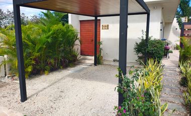 Casa 2 Niveles en Privada, Cholul al Norte de Merida, Yuc.