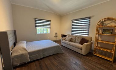 EXCELENTE RESIDENCIA EN VENTA, RECIEN REMODELADA CON ACABADOS MODERNOS CON RECAMARA EN PLANTA BAJA EN ESQUINA