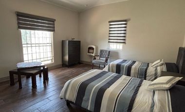EXCELENTE RESIDENCIA EN VENTA, RECIEN REMODELADA CON ACABADOS MODERNOS CON RECAMARA EN PLANTA BAJA EN ESQUINA