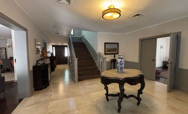 EXCELENTE RESIDENCIA EN VENTA, RECIEN REMODELADA CON ACABADOS MODERNOS CON RECAMARA EN PLANTA BAJA EN ESQUINA