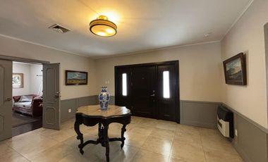 EXCELENTE RESIDENCIA EN VENTA, RECIEN REMODELADA CON ACABADOS MODERNOS CON RECAMARA EN PLANTA BAJA EN ESQUINA