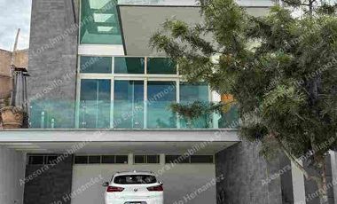 CASA EN VENTA FRACCIONAMIENTO PEDREGAL 2
