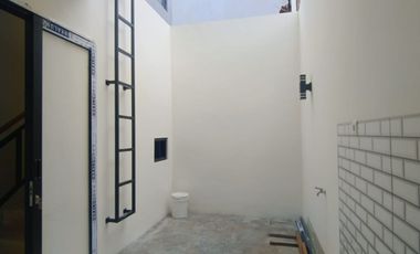 Rumah SHM Bebas Banjir di Jagakarsa 9 menit ke St Lenteng Agung