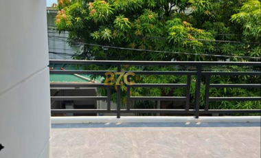 Palm Village Townhouse | 3BR Newly Renovated Townhouse in Makati City | For Sale