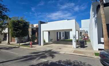 CASA DE RENTA EN UNA PLANTA EN AUREA RESIDENCIAL