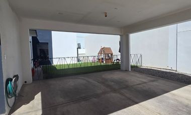 CASA DE RENTA EN UNA PLANTA EN AUREA RESIDENCIAL