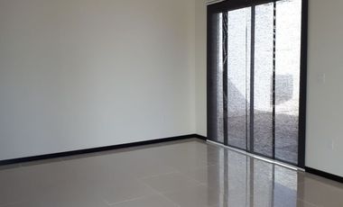 CASA DE RENTA EN UNA PLANTA EN AUREA RESIDENCIAL