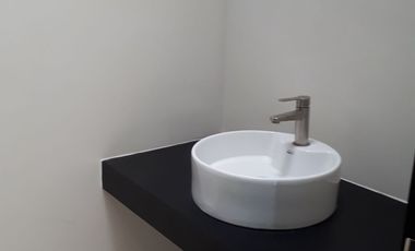 CASA DE RENTA EN UNA PLANTA EN AUREA RESIDENCIAL