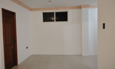 Departamento de alquiler en la Urb. Entre Ríos, Planta Baja, Samborondón.